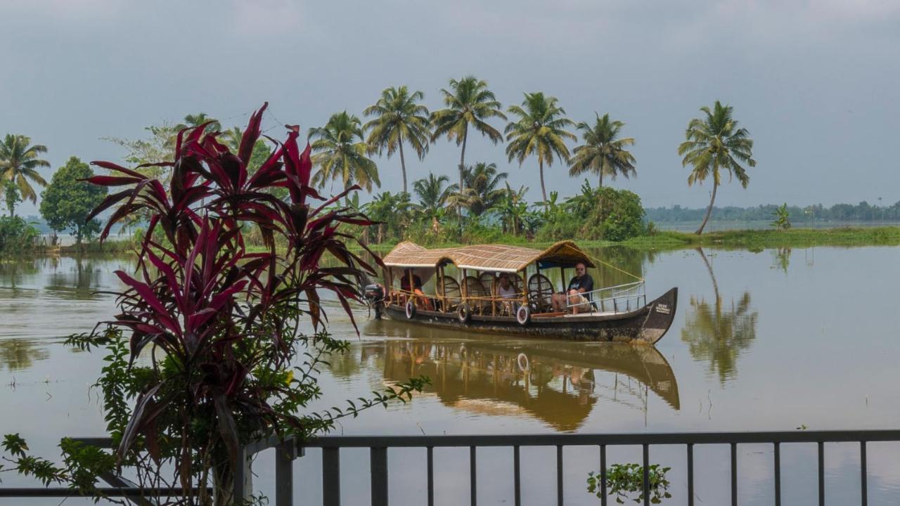 Warmth Lake Haven Alappuzha Eksteriør billede
