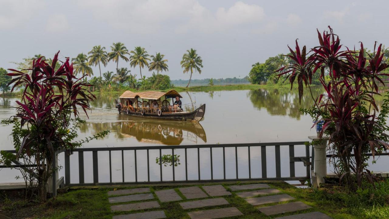 Warmth Lake Haven Alappuzha Eksteriør billede